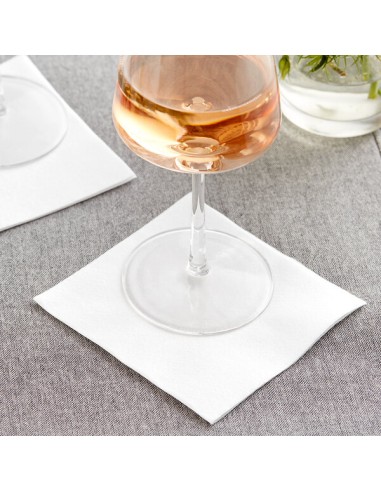 Hoffmaster Linen-Like White 1/4 Fold Beverage...